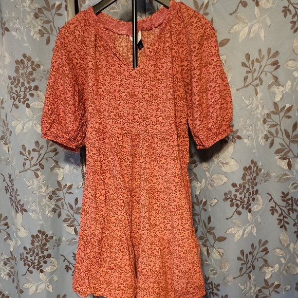 Universal Thread Dresses & Skirts - 2/$5 Universal Thread Pink Floral Blouse